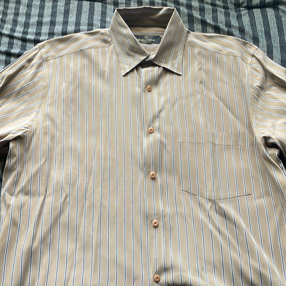 Used but in good condition Bugatchi long sleeve shirt